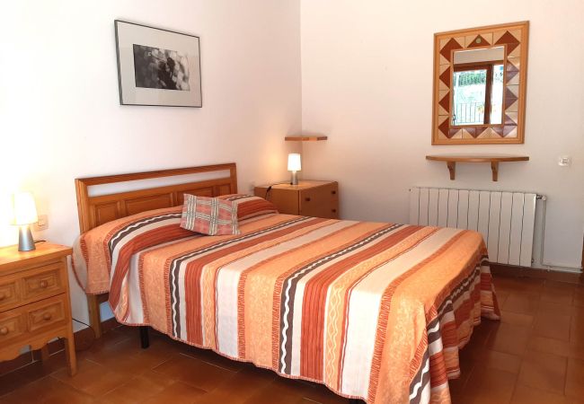 Apartament en Llafranc - 1AL 01 - Apartament senzill amb terrassa a prop de la platja de Llafranc Apartament en Llafranc - 1AL 01 - Apartament senzill amb terrassa a prop de la platja de Llafranc