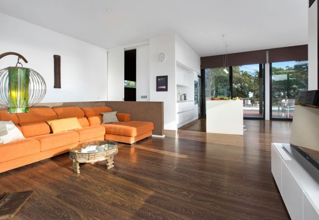 Vil.la en Lloret de Mar -  2CAT01 - Espectacular casa amb piscina privada i impressionants vistes al mar situada a una zona residencial tranquil·la a tan sols 3 km de la platja Vil.la en Lloret de Mar -  2CAT01 - Espectacular casa amb piscina privada i impressionants vistes al mar situada a una zona residencial tranquil·la a tan sols 3 km de la platja