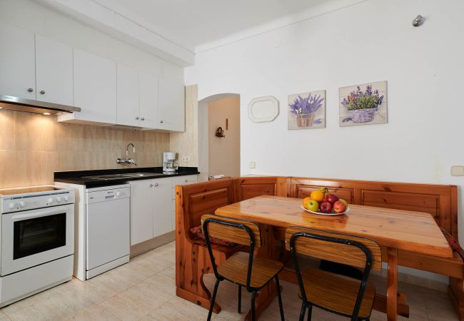 Apartament en Calella de Palafrugell - 1AUR 01 - Apartament de dos dormitoris amb terrassa a prop de la platja de Calella de Palafrugell Apartament en Calella de Palafrugell - 1AUR 01 - Apartament de dos dormitoris amb terrassa a prop de la platja de Calella de Palafrugell