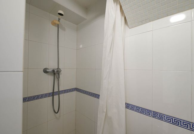 Apartament en Calella de Palafrugell - 1AUR 01 - Apartament de dos dormitoris amb terrassa a prop de la platja de Calella de Palafrugell Apartament en Calella de Palafrugell - 1AUR 01 - Apartament de dos dormitoris amb terrassa a prop de la platja de Calella de Palafrugell