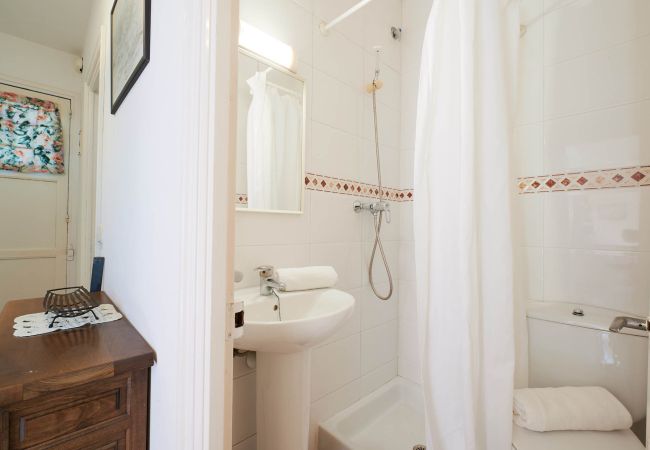 Apartament en Calella de Palafrugell - 1AUR 04 - Aparament de 3 habitacions amb terrassa a prop de la platja de Calella de Palafrugell Apartament en Calella de Palafrugell - 1AUR 04 - Aparament de 3 habitacions amb terrassa a prop de la platja de Calella de Palafrugell