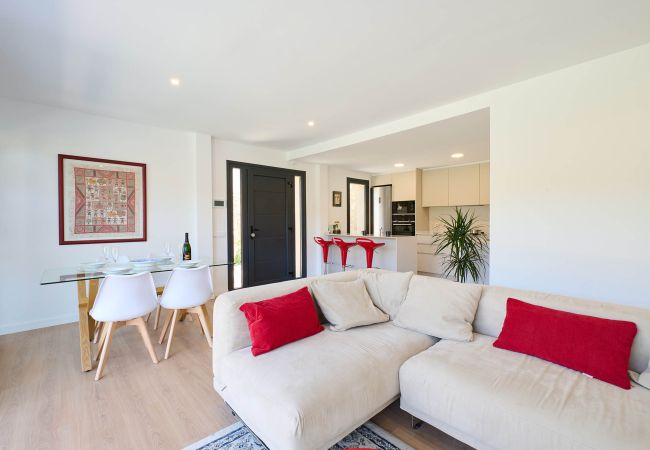 Vil.la en Vidreres - 2AGN02 - Casa moderna amb piscina privada situada en una zona residencial Vil.la en Vidreres - 2AGN02 - Casa moderna amb piscina privada situada en una zona residencial