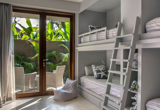 Vil.la en Mengwi -  Seseh Beach Villa II -  Villa de lujo enfrente la playa de Bali  Vil.la en Mengwi -  Seseh Beach Villa II -  Villa de lujo enfrente la playa de Bali