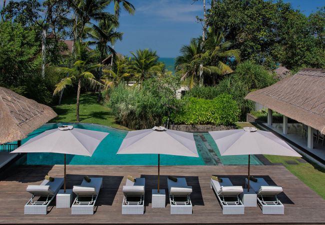 Vil.la en Mengwi -  Seseh Beach Villa II -  Villa de lujo enfrente la playa de Bali  Vil.la en Mengwi -  Seseh Beach Villa II -  Villa de lujo enfrente la playa de Bali