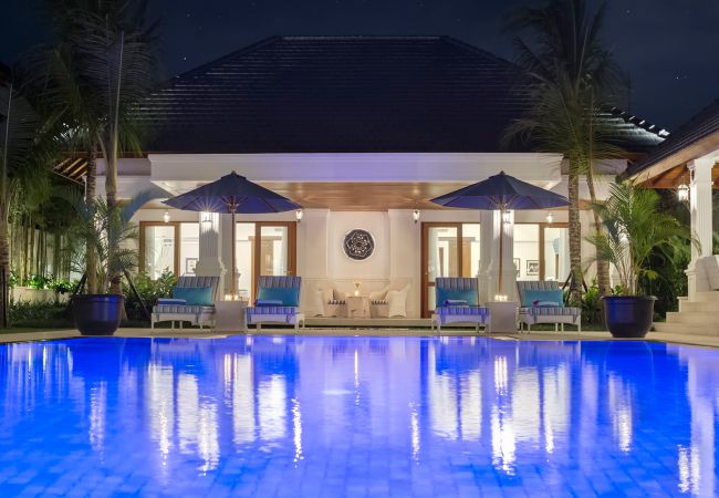 Vil.la en Seminyak - Windu Asri - Casa de lujo al lado de la playa de Bali 