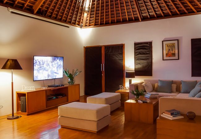 Vil.la en Canggu - The beji - Casa de lujo cerca de la playa de Bali Vil.la en Canggu - The beji - Casa de lujo cerca de la playa de Bali