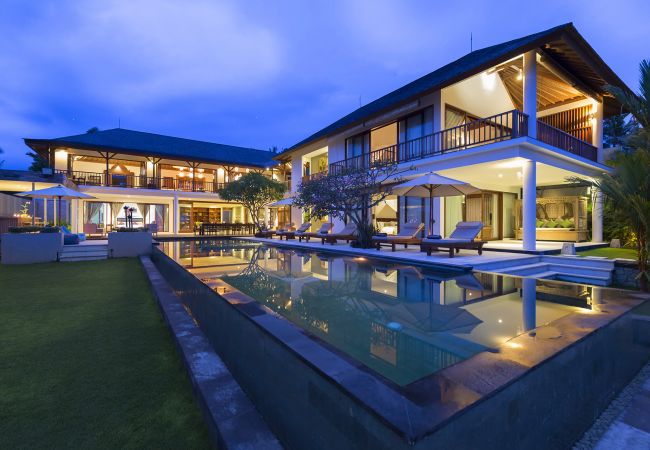 Vil.la en Manggis - Asada - Villa con piscina cerca de la playa en Bali