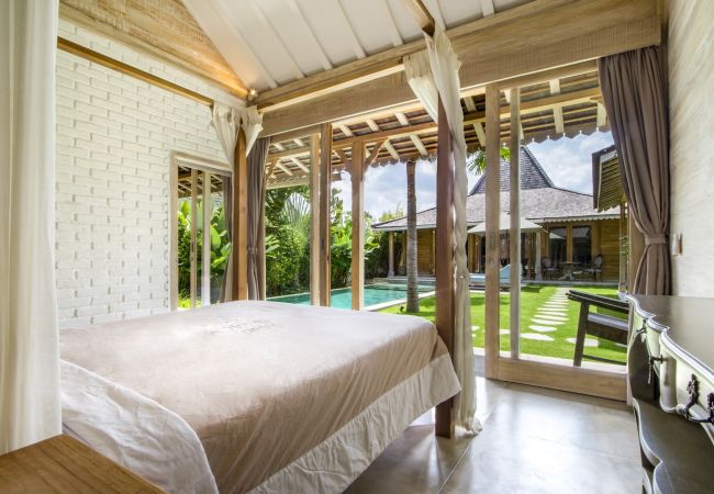 Vil.la en Seminyak - Du Ho - Espectacular casa con piscina cerca de la playa de Bali Vil.la en Seminyak - Du Ho - Espectacular casa con piscina cerca de la playa de Bali