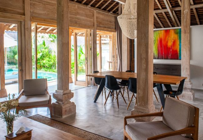 Vil.la en Seminyak - Du Ho - Espectacular casa con piscina cerca de la playa de Bali Vil.la en Seminyak - Du Ho - Espectacular casa con piscina cerca de la playa de Bali