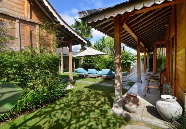 Vil.la en Seminyak - Du Ho - Espectacular casa con piscina cerca de la playa de Bali Vil.la en Seminyak - Du Ho - Espectacular casa con piscina cerca de la playa de Bali