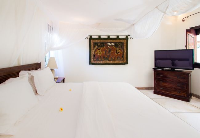 Vil.la en Canggu - Gembira - Casa de 2 habitacions amb piscina a prop de la platja de Bali Vil.la en Canggu - Gembira - Casa de 2 habitacions amb piscina a prop de la platja de Bali