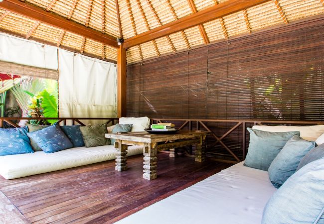 Vil.la en Canggu - Gembira - Casa de 2 habitacions amb piscina a prop de la platja de Bali Vil.la en Canggu - Gembira - Casa de 2 habitacions amb piscina a prop de la platja de Bali