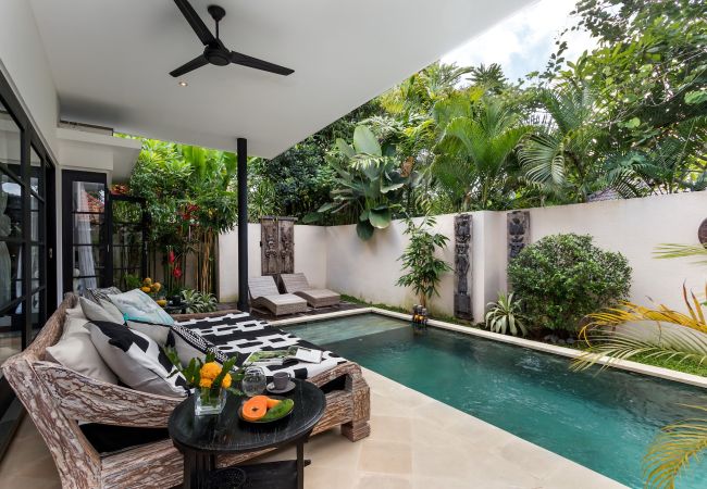 Vil.la en Ubud - Lora- Bonita casa de 1 habitación con piscina en Bali Vil.la en Ubud - Lora- Bonita casa de 1 habitación con piscina en Bali