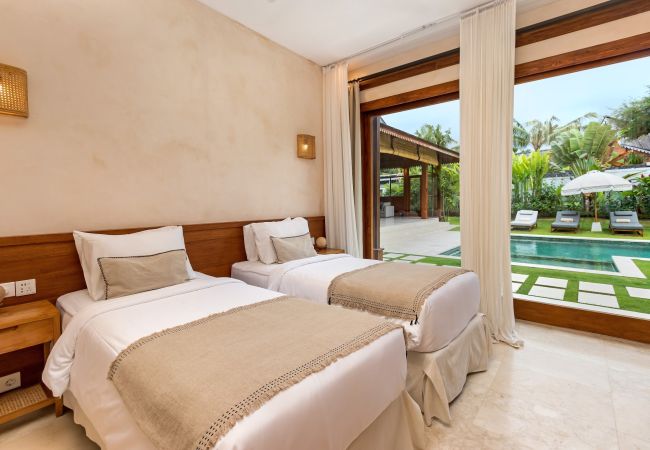 Vil.la en Kerobokan - Alea Estate- Espectacular casa de 18 persones amb piscina a Bali Vil.la en Kerobokan - Alea Estate- Espectacular casa de 18 persones amb piscina a Bali