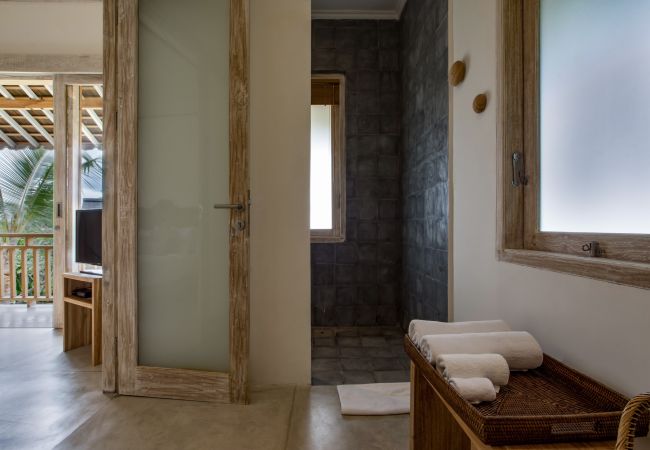 Vil.la en Kerobokan - Alea Estate- Espectacular casa de 18 persones amb piscina a Bali Vil.la en Kerobokan - Alea Estate- Espectacular casa de 18 persones amb piscina a Bali