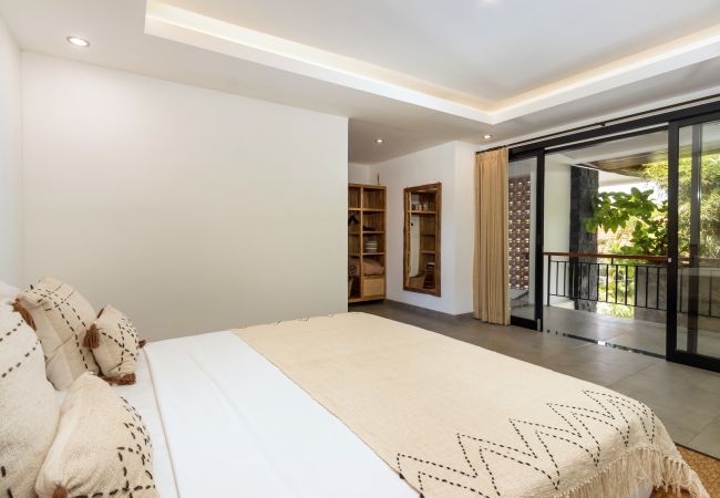 Vil.la en Seminyak - Ambalika- Casa de 3 habitacions amb piscina a prop de la platja de Bali Vil.la en Seminyak - Ambalika- Casa de 3 habitacions amb piscina a prop de la platja de Bali