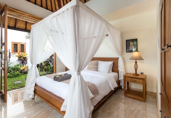 Vil.la en Kerobokan - Amrina- Casa de 3 habitacions amb piscina a Bali Vil.la en Kerobokan - Amrina- Casa de 3 habitacions amb piscina a Bali