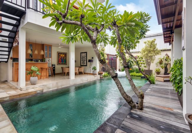 Vil.la en Kerobokan - Amrina- Casa de 3 habitacions amb piscina a Bali Vil.la en Kerobokan - Amrina- Casa de 3 habitacions amb piscina a Bali