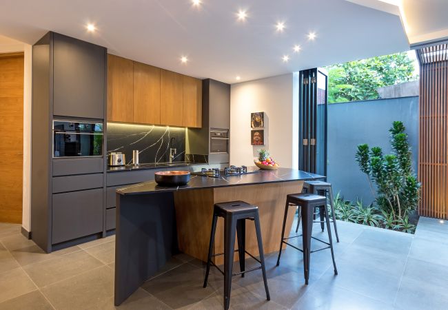 Vil.la en Kerobokan - Castil di Udara - Vila de 4 habitacions amb piscina a Bali Vil.la en Kerobokan - Castil di Udara - Vila de 4 habitacions amb piscina a Bali