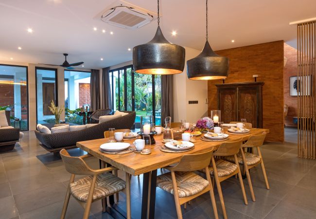 Vil.la en Kerobokan - Castil di Udara - Vila de 4 habitacions amb piscina a Bali Vil.la en Kerobokan - Castil di Udara - Vila de 4 habitacions amb piscina a Bali