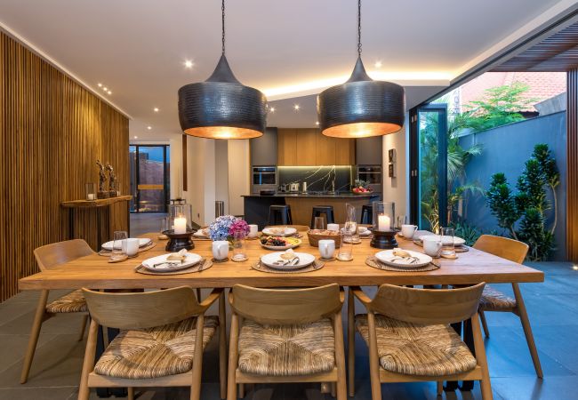 Vil.la en Kerobokan - Castil di Udara - Vila de 4 habitacions amb piscina a Bali Vil.la en Kerobokan - Castil di Udara - Vila de 4 habitacions amb piscina a Bali