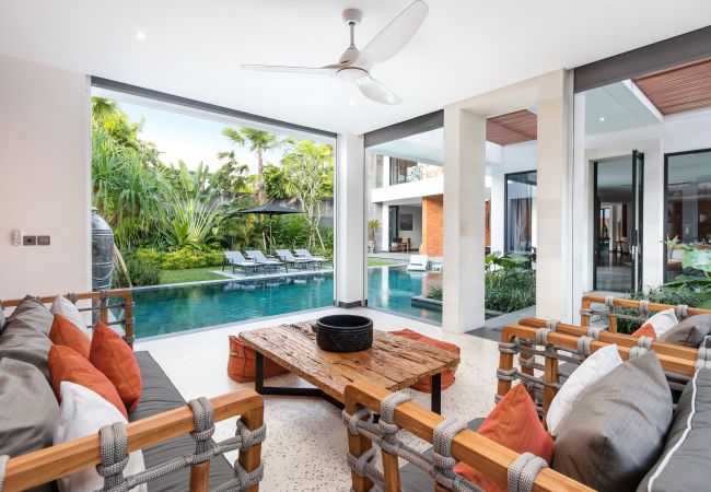 Vil.la en Kerobokan - Castil di Udara - Vila de 4 habitacions amb piscina a Bali Vil.la en Kerobokan - Castil di Udara - Vila de 4 habitacions amb piscina a Bali