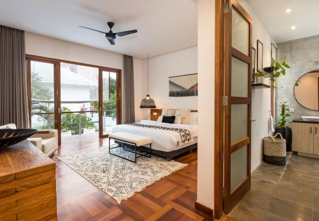 Vil.la en Seminyak - Cinta 1 - Espectacular casa de 3 habitacions amb piscina a prop de la platja de Bali Vil.la en Seminyak - Cinta 1 - Espectacular casa de 3 habitacions amb piscina a prop de la platja de Bali