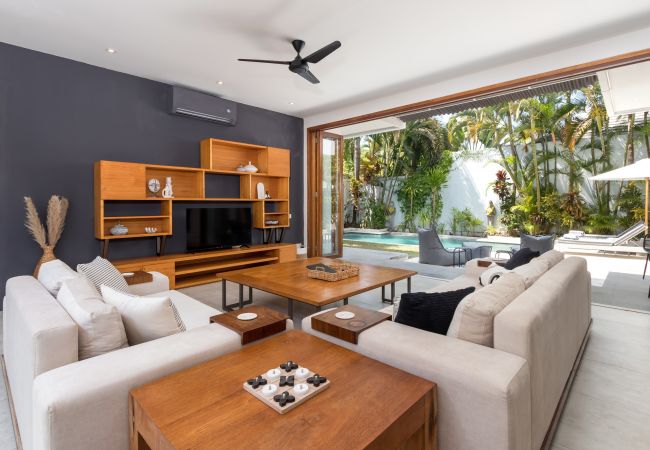 Vil.la en Seminyak - Cinta 1 - Espectacular casa de 3 habitacions amb piscina a prop de la platja de Bali Vil.la en Seminyak - Cinta 1 - Espectacular casa de 3 habitacions amb piscina a prop de la platja de Bali