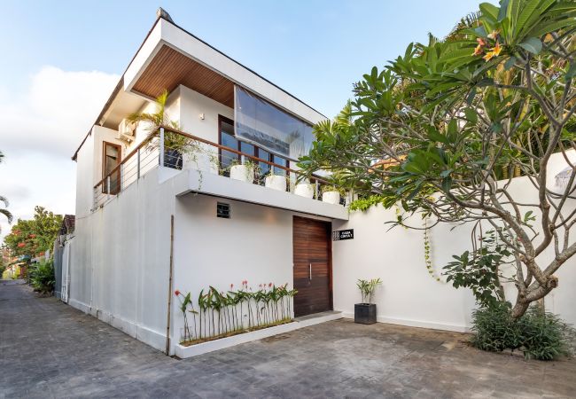 Vil.la en Seminyak - Cinta 1 - Espectacular casa de 3 habitacions amb piscina a prop de la platja de Bali Vil.la en Seminyak - Cinta 1 - Espectacular casa de 3 habitacions amb piscina a prop de la platja de Bali