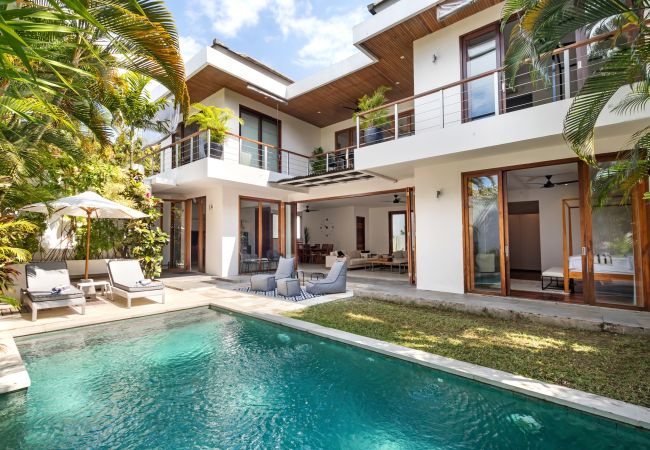 Vil.la en Seminyak - Cinta 1 - Espectacular casa de 3 habitacions amb piscina a prop de la platja de Bali