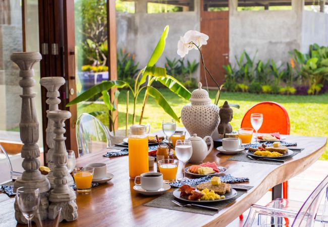 Vil.la en Sanur - Delphino- Espectacular casa per a 10 persones amb vistes al mar a prop de la platja de Bali Vil.la en Sanur - Delphino- Espectacular casa per a 10 persones amb vistes al mar a prop de la platja de Bali