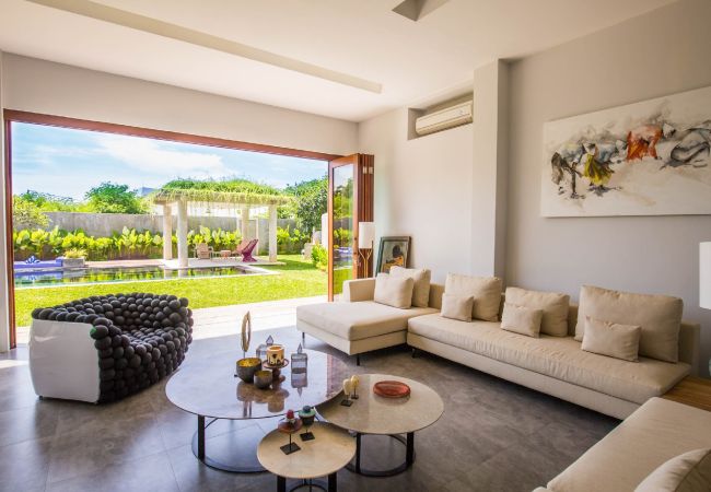 Vil.la en Sanur - Delphino- Espectacular casa per a 10 persones amb vistes al mar a prop de la platja de Bali Vil.la en Sanur - Delphino- Espectacular casa per a 10 persones amb vistes al mar a prop de la platja de Bali