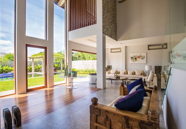 Vil.la en Sanur - Delphino- Espectacular casa per a 10 persones amb vistes al mar a prop de la platja de Bali Vil.la en Sanur - Delphino- Espectacular casa per a 10 persones amb vistes al mar a prop de la platja de Bali