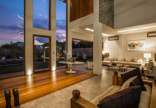 Vil.la en Sanur - Delphino- Espectacular casa per a 10 persones amb vistes al mar a prop de la platja de Bali Vil.la en Sanur - Delphino- Espectacular casa per a 10 persones amb vistes al mar a prop de la platja de Bali