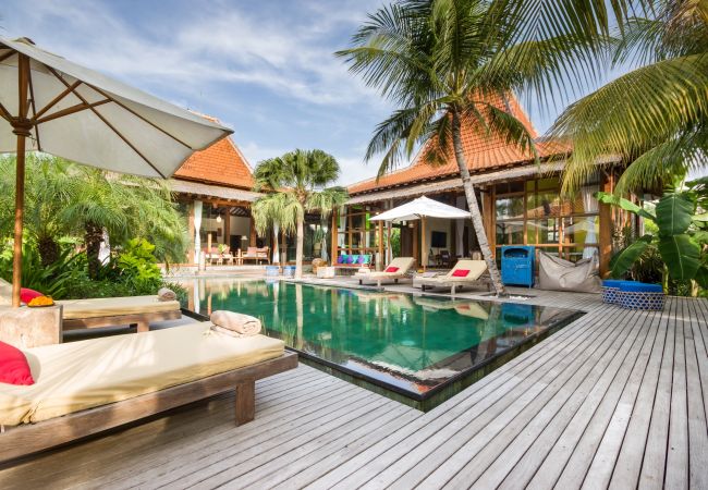 Vil.la en Canggu - Desa Roro Estate- Espectacular casa de 7 habitacions a prop de la platja de Bali Vil.la en Canggu - Desa Roro Estate- Espectacular casa de 7 habitacions a prop de la platja de Bali