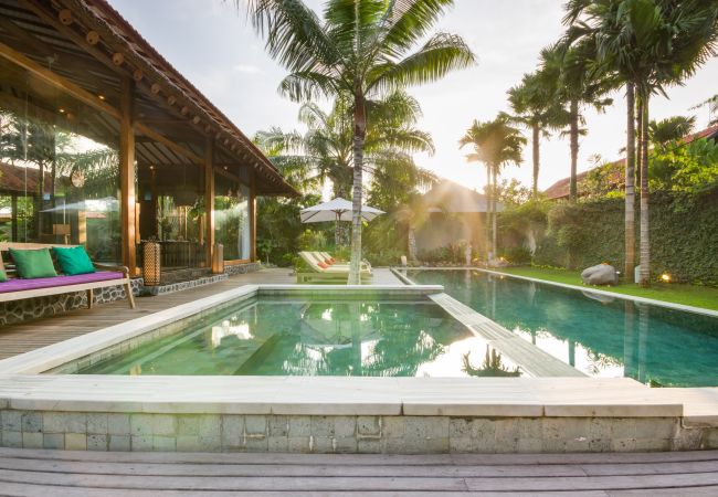Vil.la en Canggu - Desa Roro Estate- Espectacular casa de 7 habitacions a prop de la platja de Bali Vil.la en Canggu - Desa Roro Estate- Espectacular casa de 7 habitacions a prop de la platja de Bali