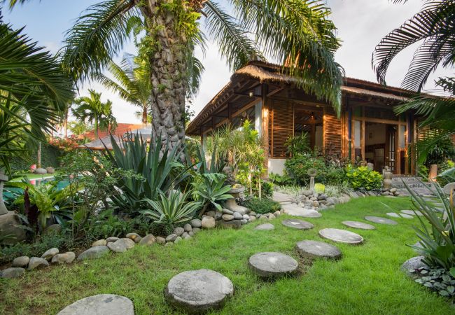 Vil.la en Canggu - Desa Roro Estate- Espectacular casa de 7 habitacions a prop de la platja de Bali Vil.la en Canggu - Desa Roro Estate- Espectacular casa de 7 habitacions a prop de la platja de Bali