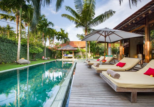 Vil.la en Canggu - Desa Roro Estate- Espectacular casa de 7 habitacions a prop de la platja de Bali Vil.la en Canggu - Desa Roro Estate- Espectacular casa de 7 habitacions a prop de la platja de Bali