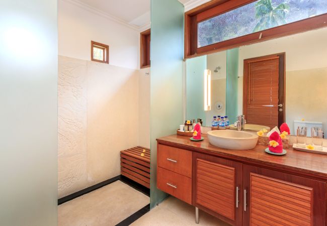 Vil.la en Candidasa - pantai candidasa - Bonica casa de 2 habitacions amb impressionants vistes al mar a Bali Vil.la en Candidasa - pantai candidasa - Bonica casa de 2 habitacions amb impressionants vistes al mar a Bali