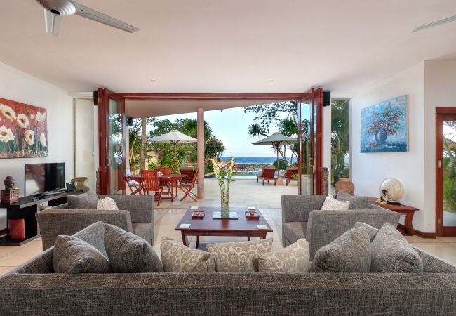 Vil.la en Candidasa - pantai candidasa - Bonica casa de 2 habitacions amb impressionants vistes al mar a Bali Vil.la en Candidasa - pantai candidasa - Bonica casa de 2 habitacions amb impressionants vistes al mar a Bali