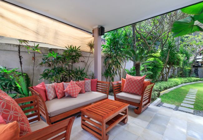 Vil.la en Candidasa - pantai candidasa - Bonica casa de 2 habitacions amb impressionants vistes al mar a Bali Vil.la en Candidasa - pantai candidasa - Bonica casa de 2 habitacions amb impressionants vistes al mar a Bali