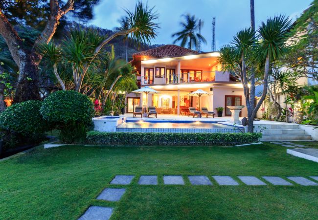 Vil.la en Candidasa - pantai candidasa - Bonica casa de 2 habitacions amb impressionants vistes al mar a Bali Vil.la en Candidasa - pantai candidasa - Bonica casa de 2 habitacions amb impressionants vistes al mar a Bali