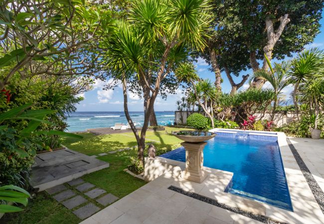 Vil.la en Candidasa - pantai candidasa - Bonica casa de 2 habitacions amb impressionants vistes al mar a Bali Vil.la en Candidasa - pantai candidasa - Bonica casa de 2 habitacions amb impressionants vistes al mar a Bali