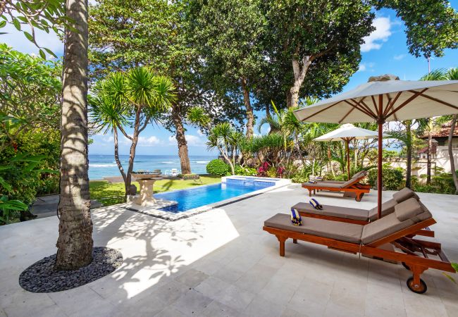 Vil.la en Candidasa - pantai candidasa - Bonica casa de 2 habitacions amb impressionants vistes al mar a Bali Vil.la en Candidasa - pantai candidasa - Bonica casa de 2 habitacions amb impressionants vistes al mar a Bali