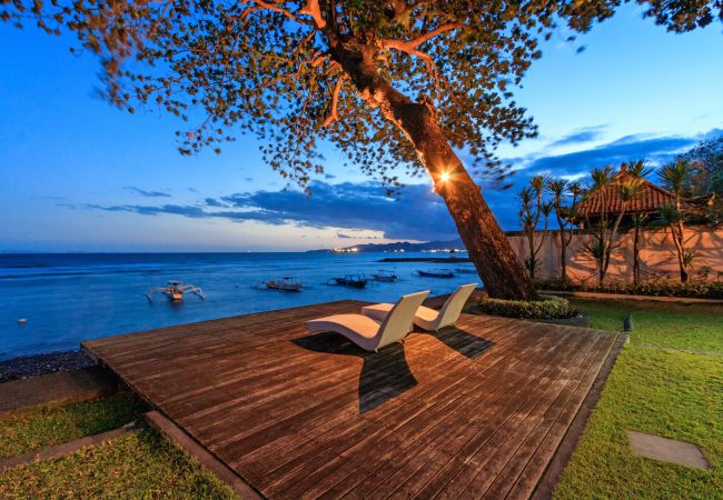 Vil.la en Candidasa - pantai candidasa - Bonica casa de 2 habitacions amb impressionants vistes al mar a Bali Vil.la en Candidasa - pantai candidasa - Bonica casa de 2 habitacions amb impressionants vistes al mar a Bali