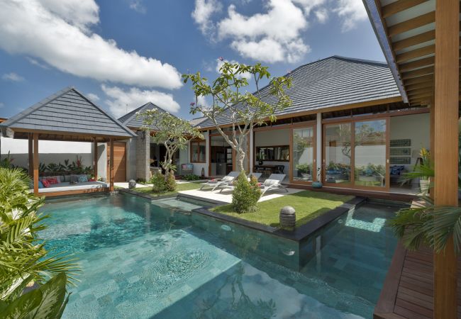 Vil.la en Seminyak - Sanook - Bonica casa de 4 habitacions amb piscina a Bali