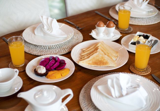 Vil.la en Kerobokan - Little Manao - Bonica casa de 4 habitacions amb piscina a Bali Vil.la en Kerobokan - Little Manao - Bonica casa de 4 habitacions amb piscina a Bali