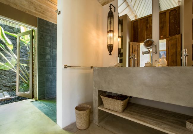 Vil.la en Kerobokan - Mannao - Espectacular casa de 8 habitacions amb piscina a Bali Vil.la en Kerobokan - Mannao - Espectacular casa de 8 habitacions amb piscina a Bali