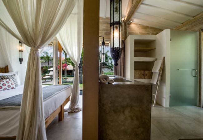 Vil.la en Kerobokan - Mannao - Espectacular casa de 8 habitacions amb piscina a Bali Vil.la en Kerobokan - Mannao - Espectacular casa de 8 habitacions amb piscina a Bali