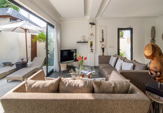 Vil.la en Seminyak - Wiana- Villa per a 6 persones amb piscina a prop de la platja de Bali Vil.la en Seminyak - Wiana- Villa per a 6 persones amb piscina a prop de la platja de Bali